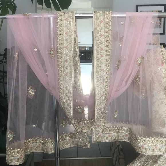 Brand New Ivory Bridal Lehenga - Picture 5 of 9